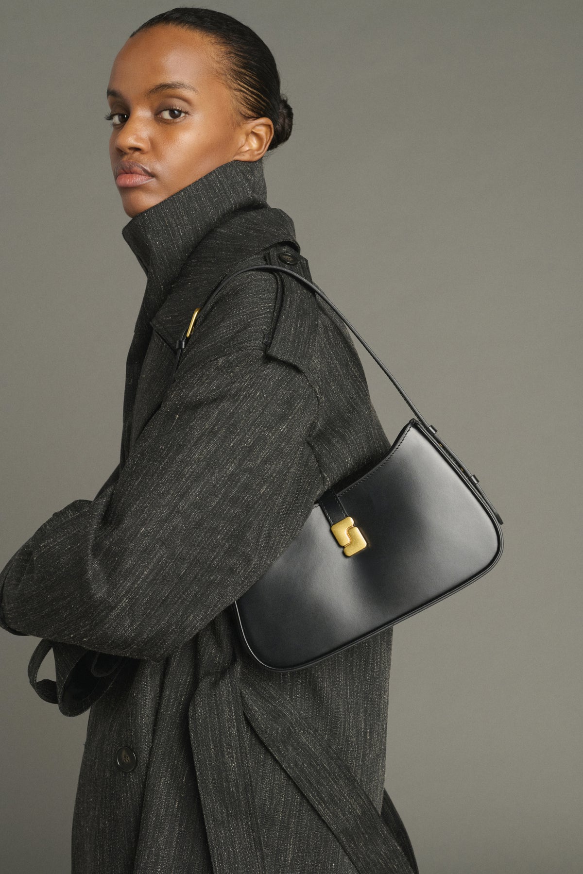Bonnie bag - Black box leather, S-shaped buckle - Soeur vue 2